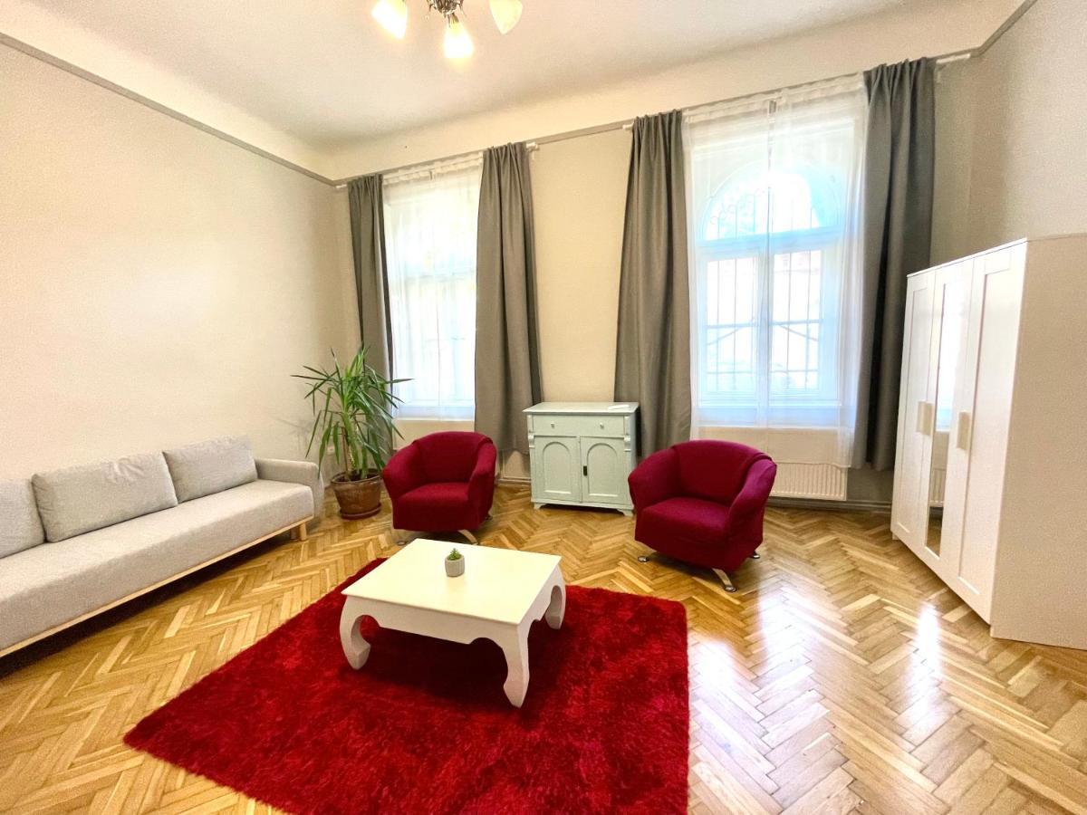 Fullmoon Apartments 2 塞格德 外观 照片